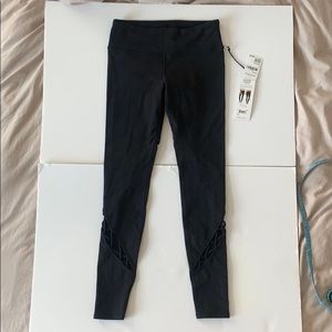 New w/ tags Alo Entwine black legging size S